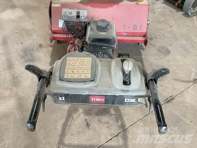 Toro 23740 屋内用スイーパー