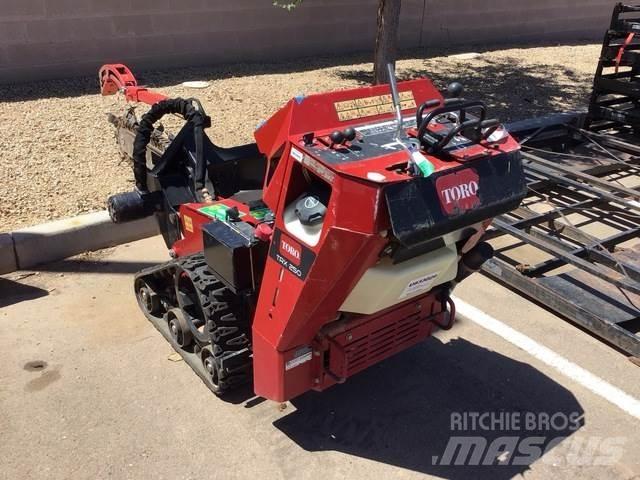 Toro TRX-250 トレンチャー