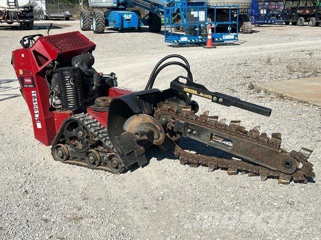 Toro TRX-250 トレンチャー