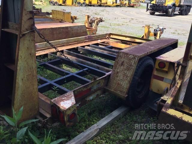TOWMASTER BT4 車両運搬用トレーラー