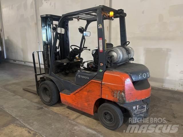 Toyota 8FGU25 建設機械 -　その他