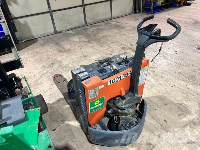 Toyota 8HBW23 ハンドパレットトラック