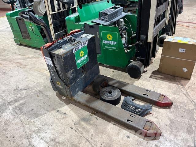 Toyota 8HBW23 ハンドパレットトラック