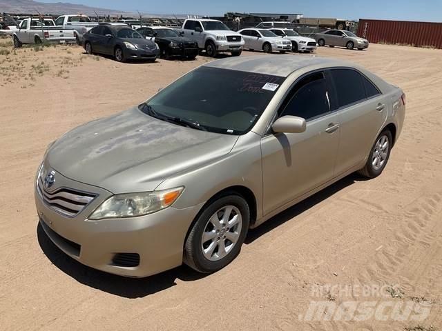 Toyota Camry 自動車