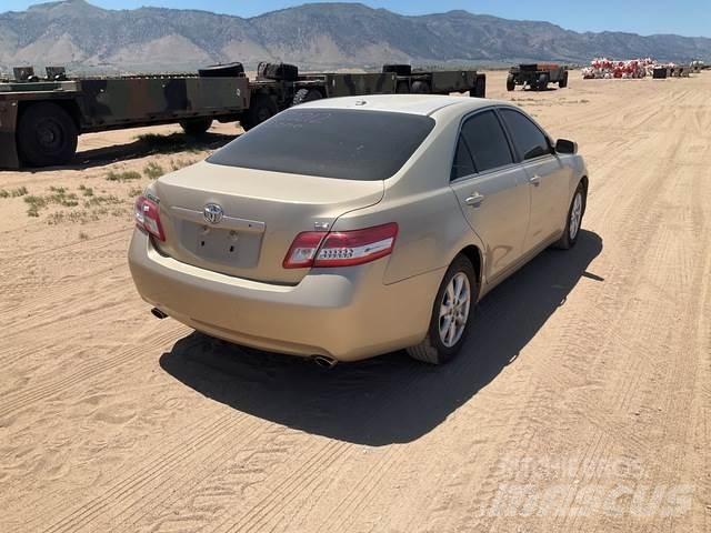 Toyota Camry 自動車