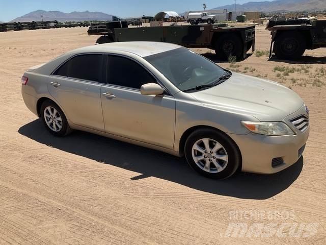 Toyota Camry 自動車
