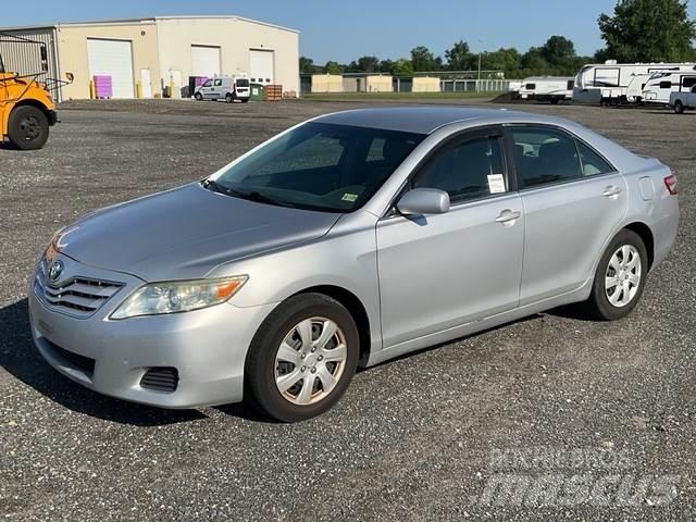 Toyota Camry 自動車