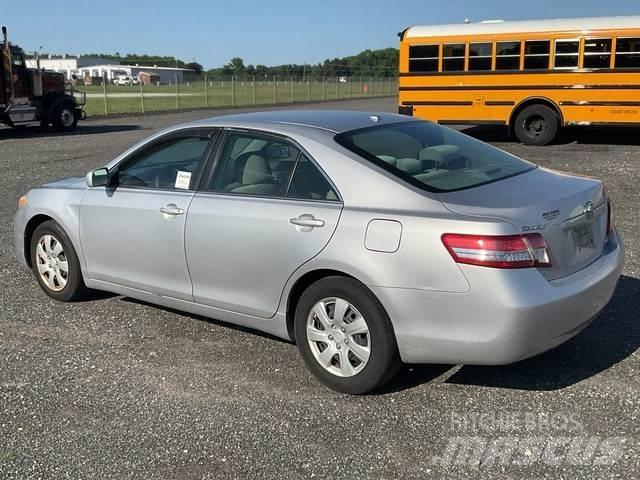 Toyota Camry 自動車