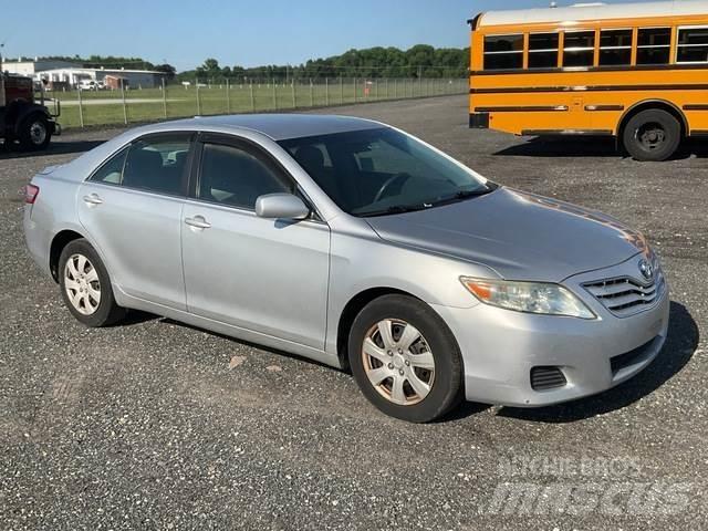 Toyota Camry 自動車