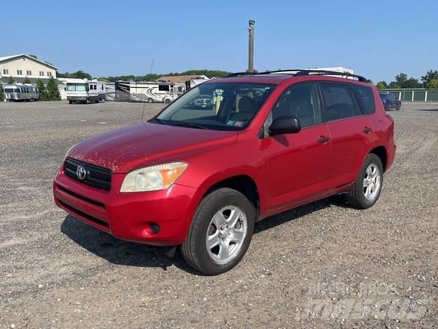 Toyota RAV4 自動車