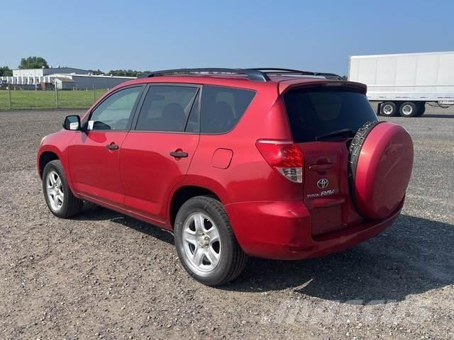 Toyota RAV4 自動車