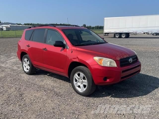 Toyota RAV4 自動車
