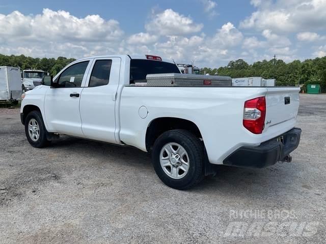 Toyota Tundra その他