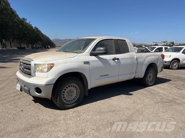 Toyota Tundra ピックアップ／ドロップサイド