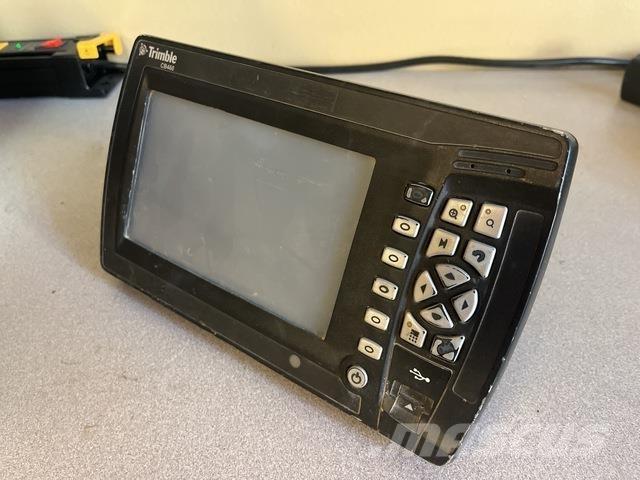 Trimble CB460 建設機械 -　その他