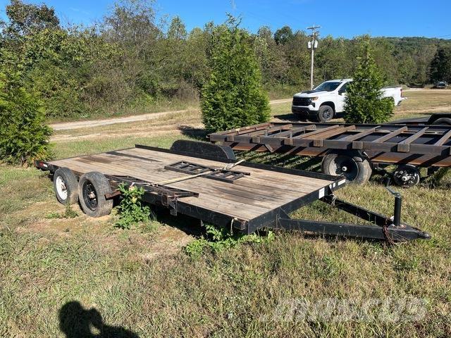 Triple Crown 車両運搬用トレーラー