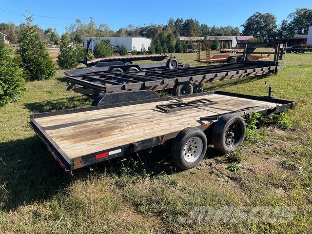 Triple Crown 車両運搬用トレーラー