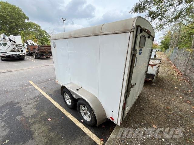 United  ボックスボディートレーラー