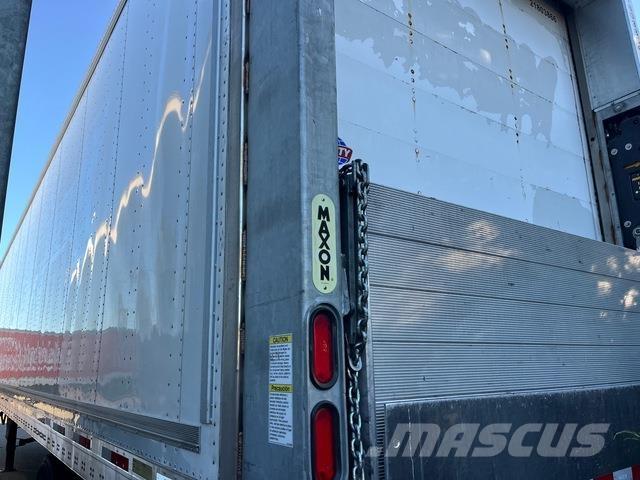 Utility VS2DX ボックスボディートレーラー