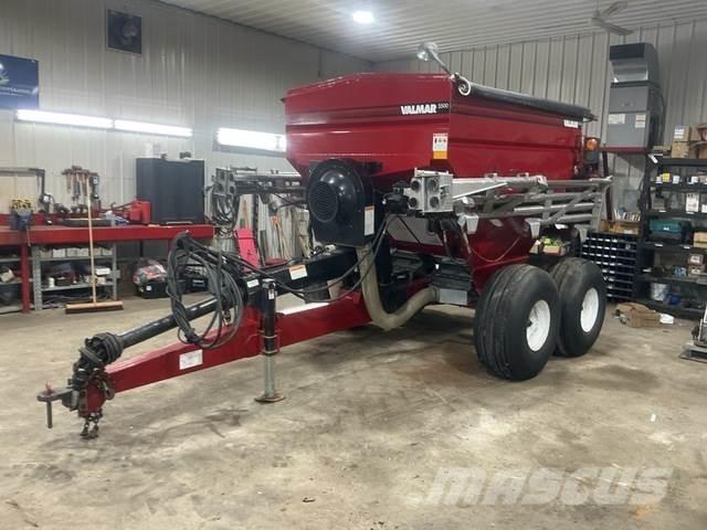 Valmar 5500 ミネラル散布機