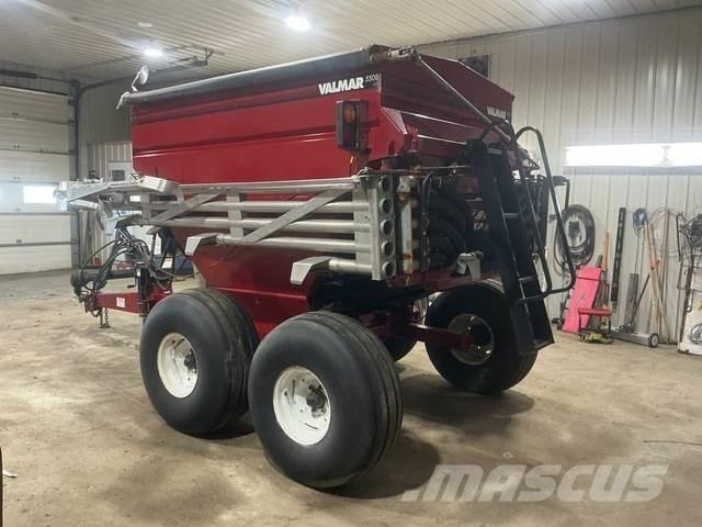 Valmar 5500 ミネラル散布機
