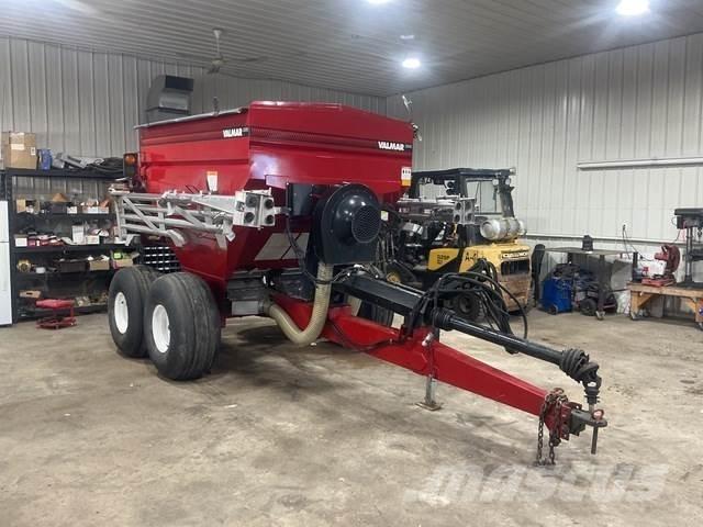 Valmar 5500 ミネラル散布機