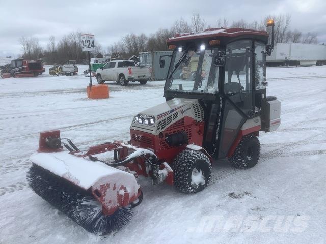 Ventrac 4520N コンパクトトラクター