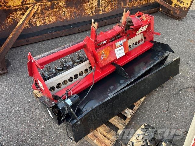 Ventrac EA600 エアレーション・サッチング機