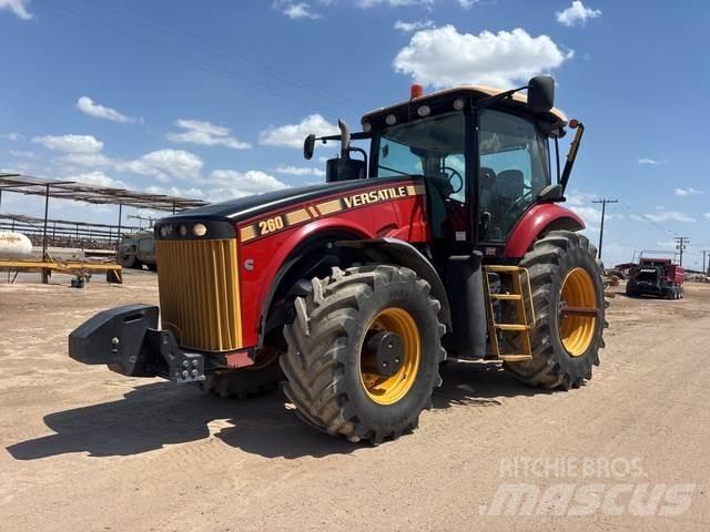 Versatile 260 トラクター