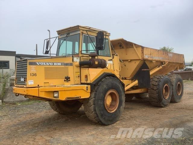 Volvo A25C アーティキュレート式ダンプトラック