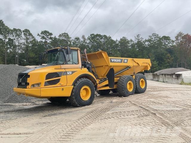 Volvo A25F アーティキュレート式ダンプトラック