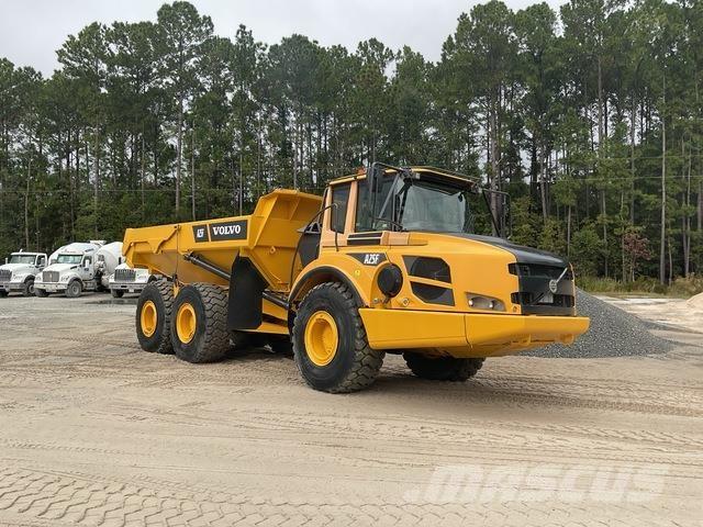 Volvo A25F アーティキュレート式ダンプトラック