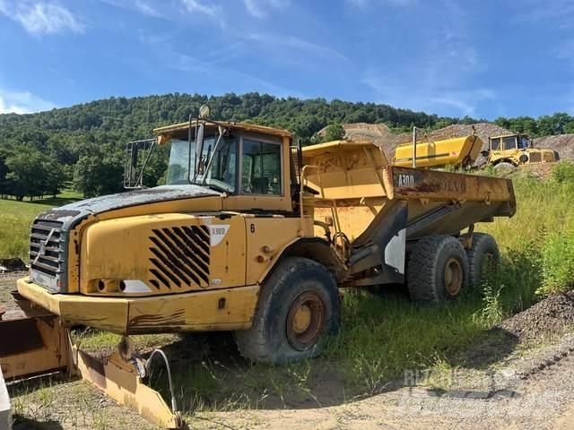 Volvo A30D アーティキュレート式ダンプトラック