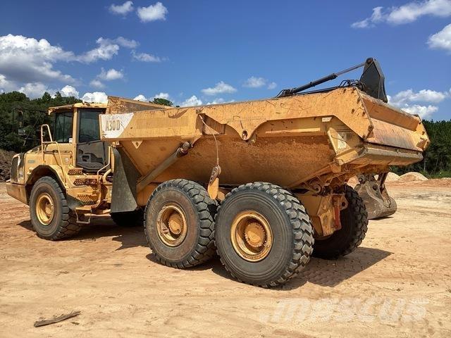 Volvo A30D アーティキュレート式ダンプトラック