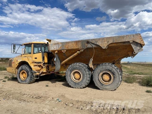 Volvo A30D アーティキュレート式ダンプトラック