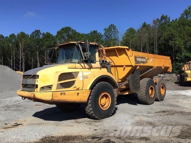Volvo A30F アーティキュレート式ダンプトラック