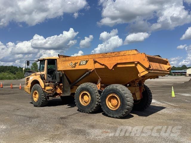 Volvo A30F アーティキュレート式ダンプトラック
