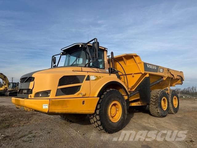 Volvo A30F アーティキュレート式ダンプトラック