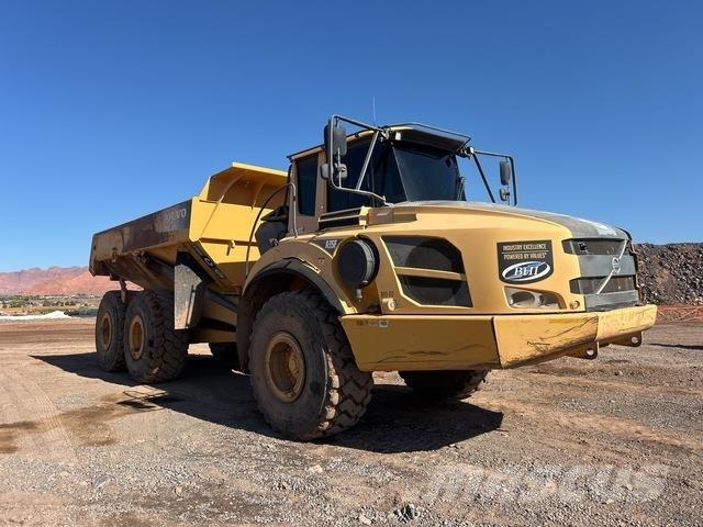 Volvo A35F アーティキュレート式ダンプトラック