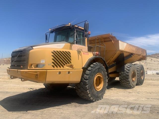 Volvo A40E アーティキュレート式ダンプトラック