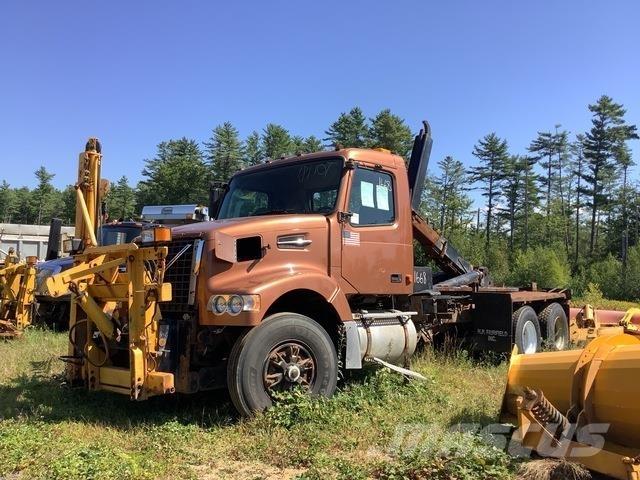 Volvo BM VHD スノーブレードとプラウ