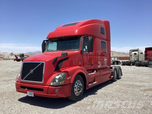 Volvo D13 中古トラクターヘッド | トレーラーヘッド
