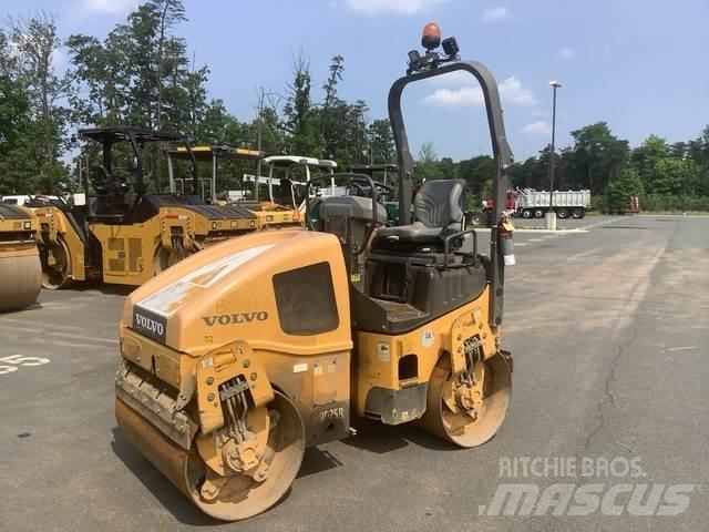 Volvo DD25B タンデムローラ