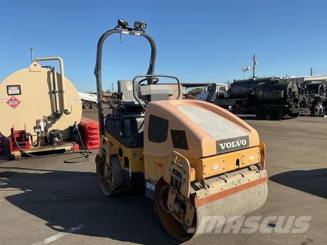 Volvo DD25B タンデムローラ