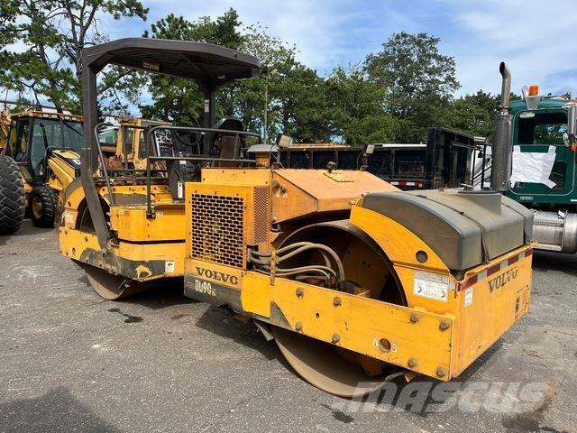 Volvo DD90HF タンデムローラ