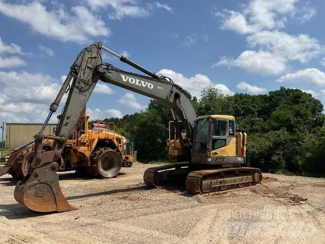 Volvo ECR235CL 大型油圧ショベル12t以上（パワーショベル・ユンボ）