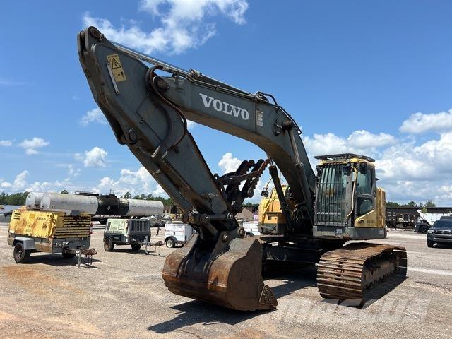Volvo ECR305CL 大型油圧ショベル12t以上（パワーショベル・ユンボ）