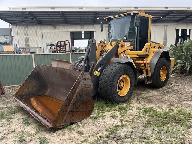 Volvo L90F ホイールローダー・タイヤショベル