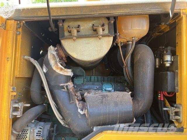 Volvo L90F ホイールローダー・タイヤショベル