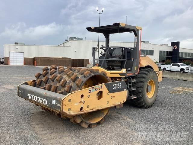 Volvo SD115B 振動ローラ